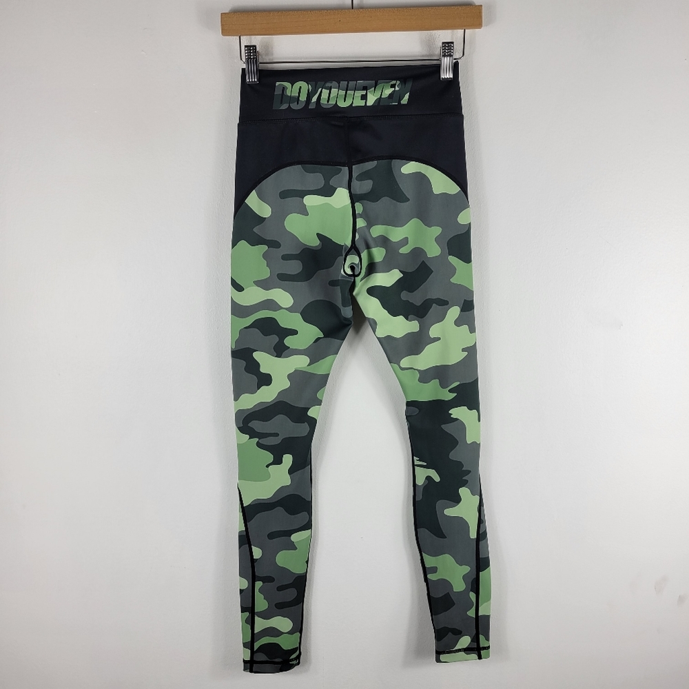 DoYouEven Spellout High Rise Cross Waist Camo Ankle Leggings